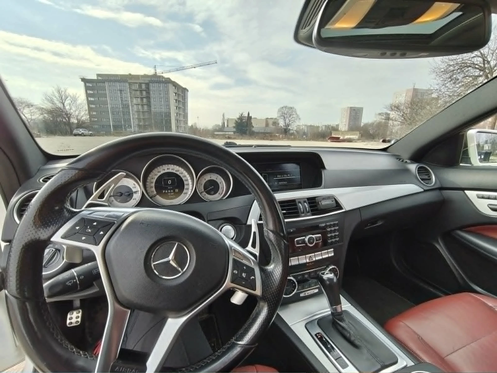 Mercedes-Benz C 350 4-MATIC Sport/Червен интериор, снимка 8 - Автомобили и джипове - 55176888