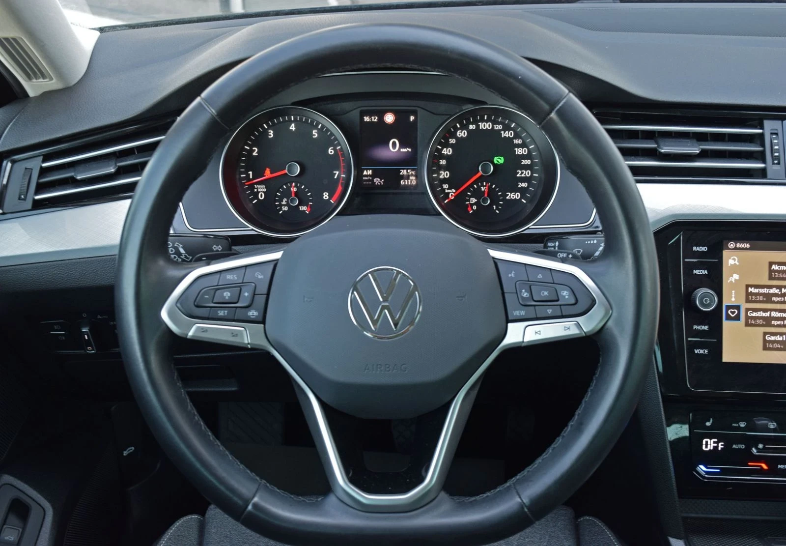 VW Passat  1.5 TSI OPF DSG Business Variant, снимка 14 - Автомобили и джипове - 55253626