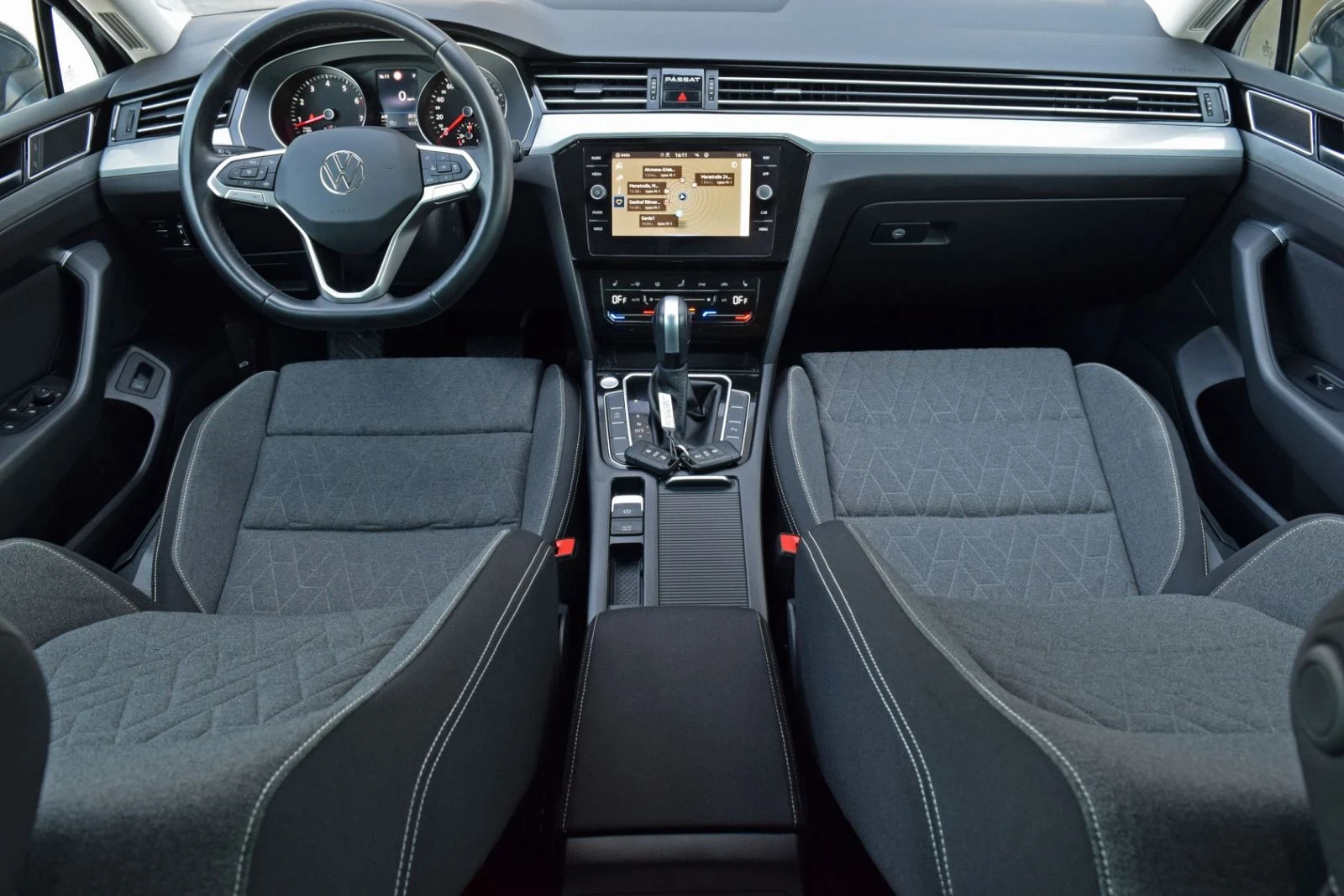 VW Passat  1.5 TSI OPF DSG Business Variant, снимка 12 - Автомобили и джипове - 55253626