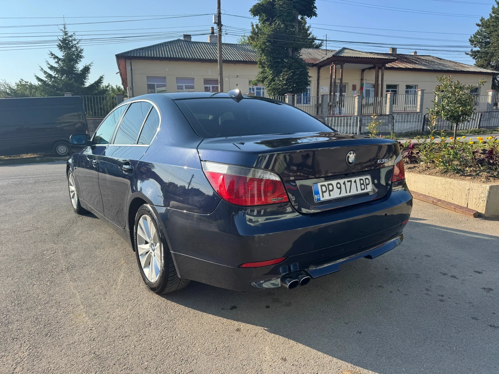 BMW 530