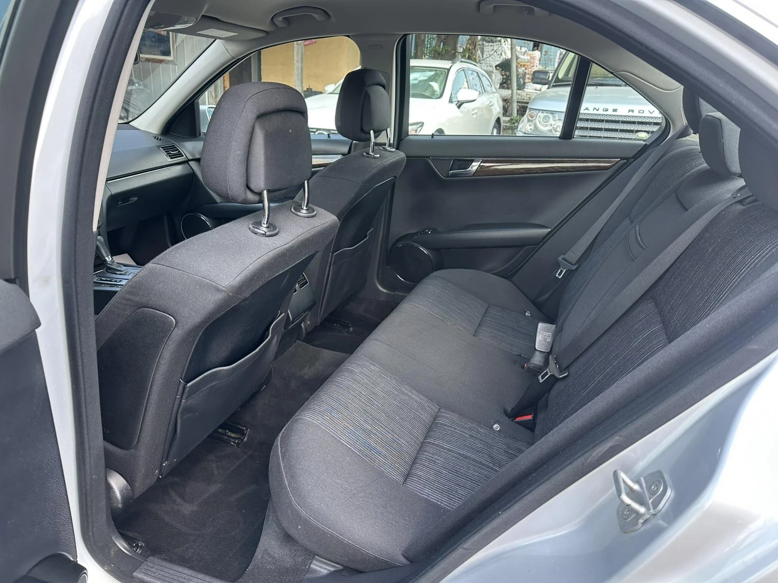 Mercedes-Benz C 180 Kompressor Aвтоматик, снимка 9 - Автомобили и джипове - 55640349