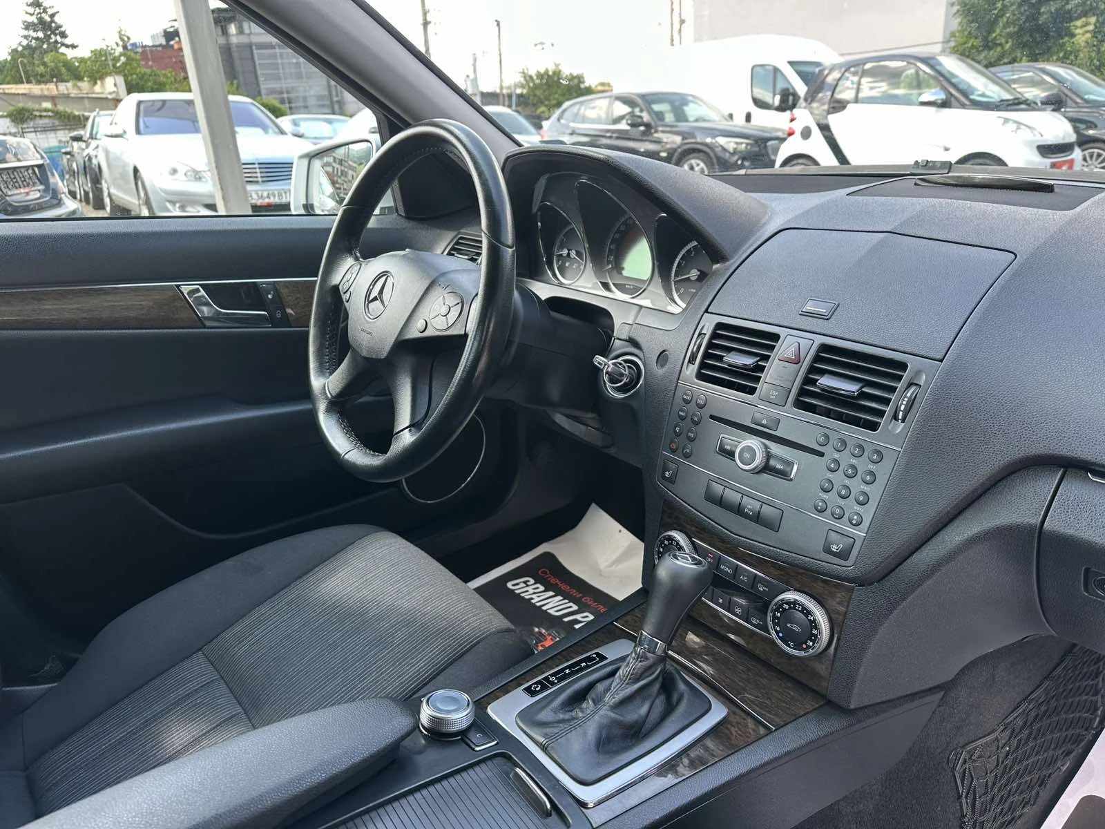Mercedes-Benz C 180 Kompressor Aвтоматик, снимка 14 - Автомобили и джипове - 55640349