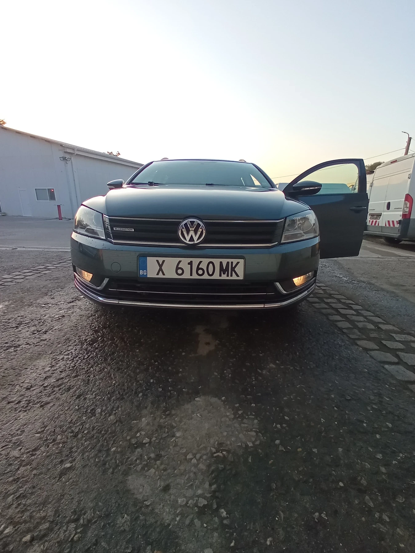 VW Passat, снимка 2 - Автомобили и джипове - 55646644