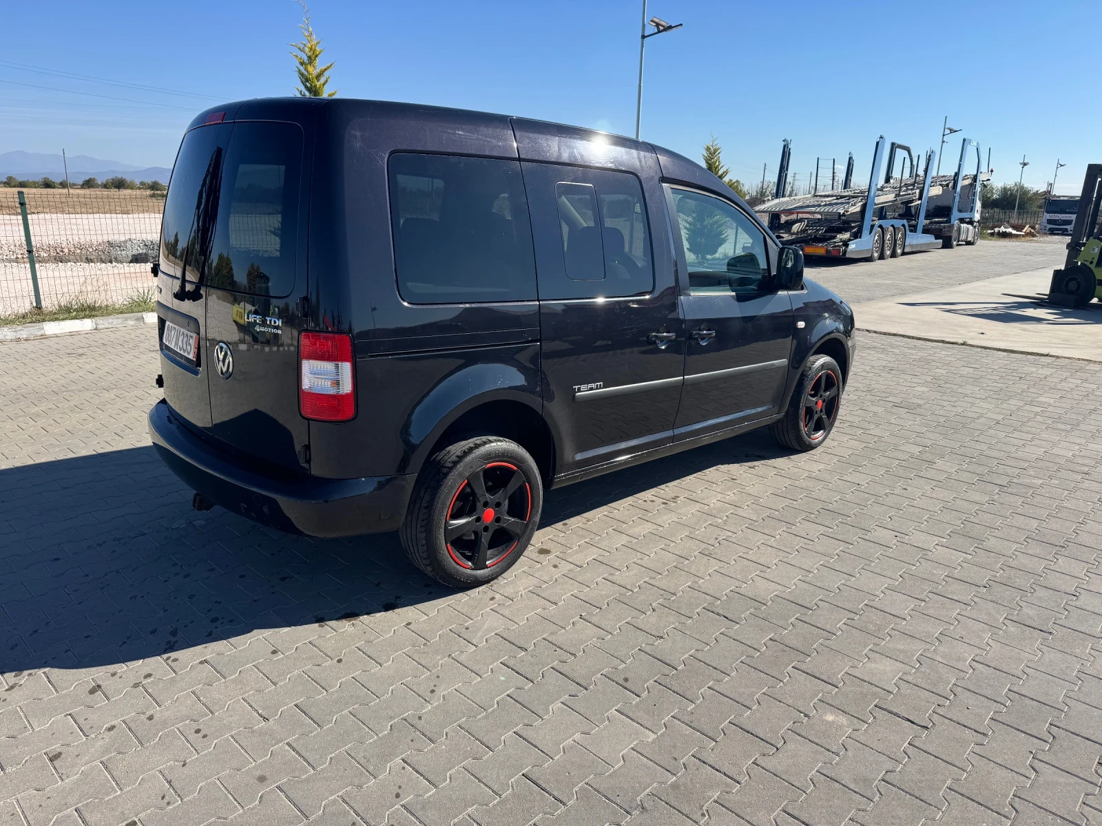 VW Caddy 1.9 tdi 4x4 пътниk 8 Клапана , снимка 4 - Автомобили и джипове - 56334785