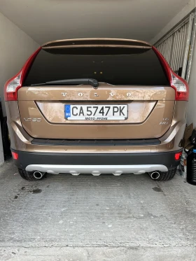 Volvo XC60 2.4 Summum, снимка 3