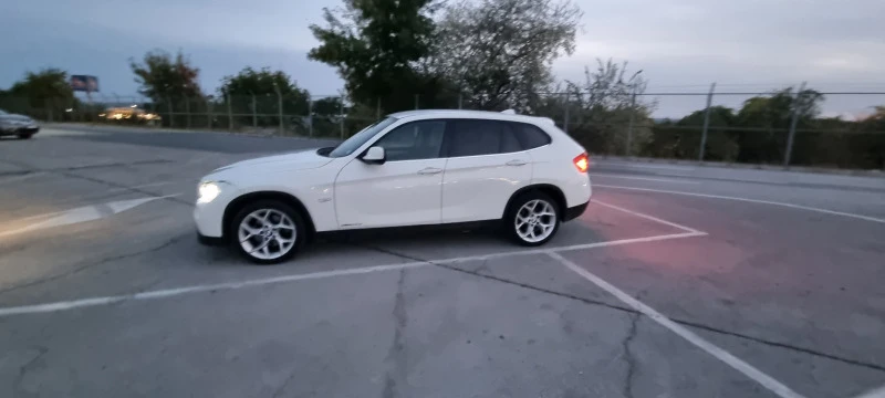 BMW X1 2.3D, снимка 2 - Автомобили и джипове - 48504316