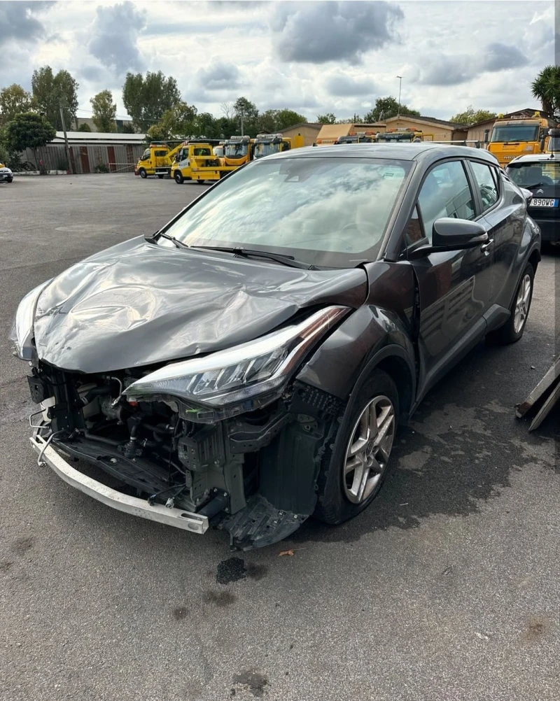 Toyota C-HR 1.8HYBRID 45000км, снимка 1 - Автомобили и джипове - 47694126