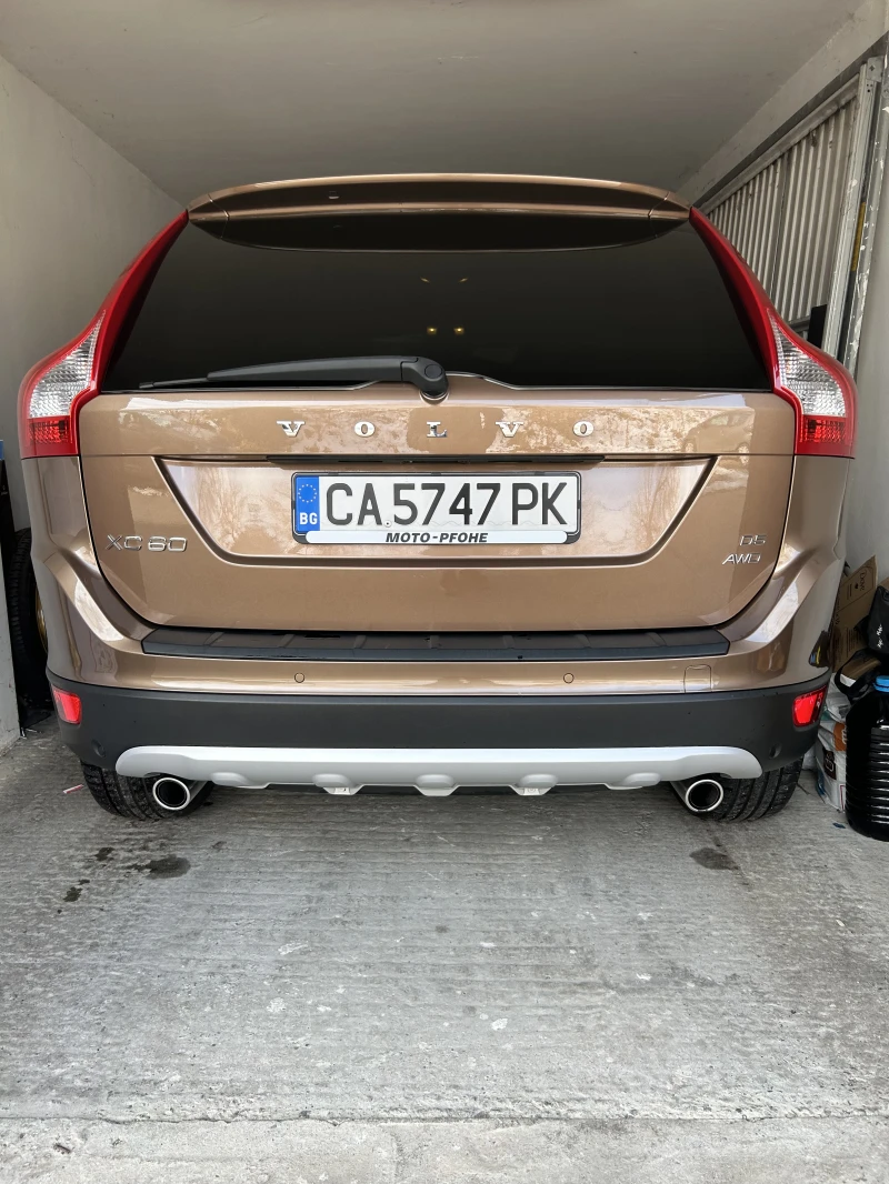 Volvo XC60 2.4 Summum, снимка 3 - Автомобили и джипове - 49338457