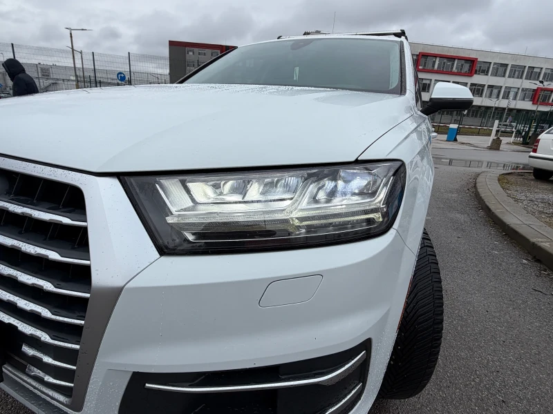 Audi Q7 Technik / 7 Местен / Панорама / Топ / Full, снимка 16 - Автомобили и джипове - 53250199