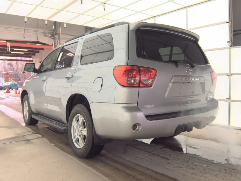 Toyota Sequoia SR5, снимка 6 - Автомобили и джипове - 53456710