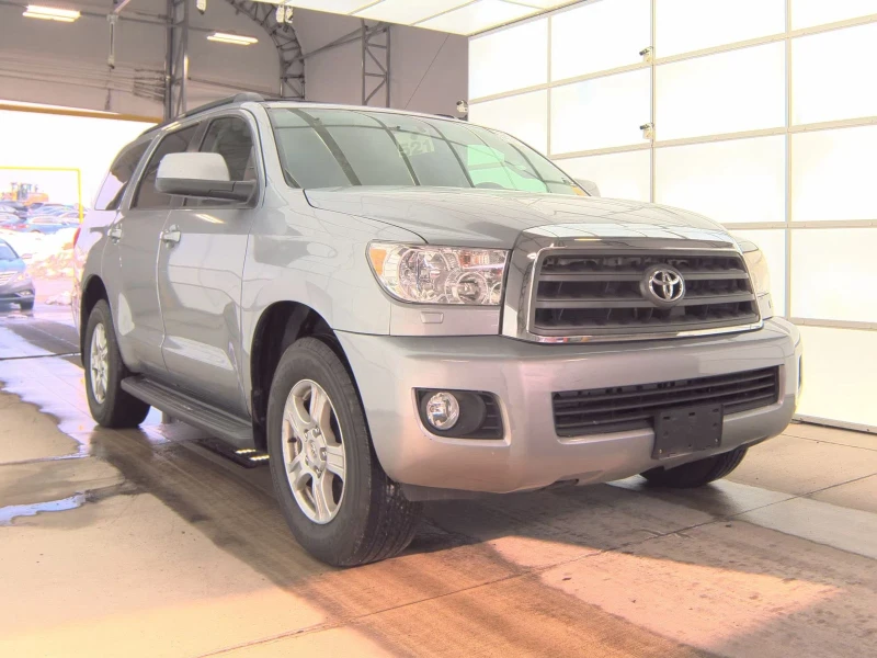 Toyota Sequoia SR5, снимка 3 - Автомобили и джипове - 53456710