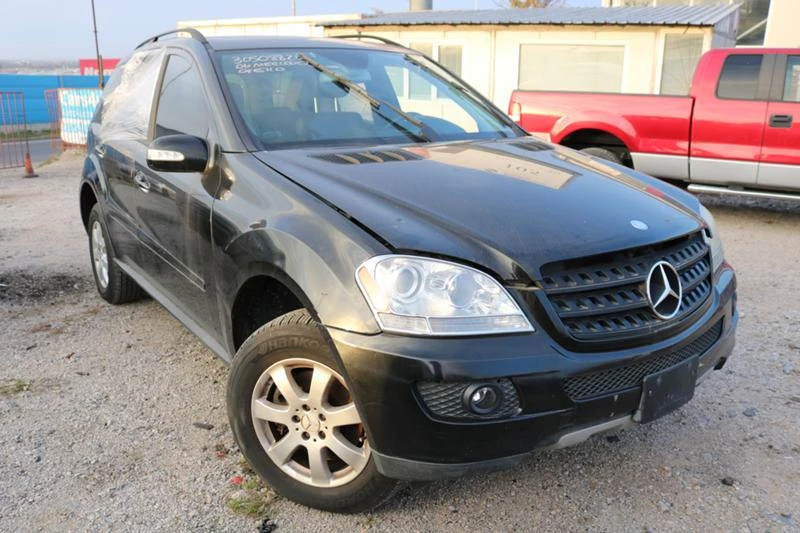 Mercedes-Benz ML 350 V6 4x4 - изображение 4