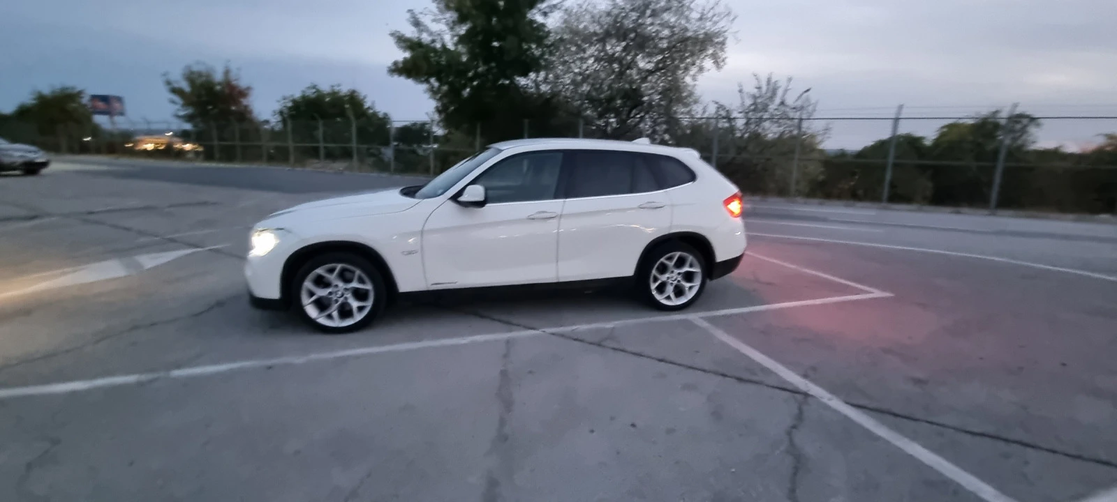 BMW X1 2.3D - изображение 2