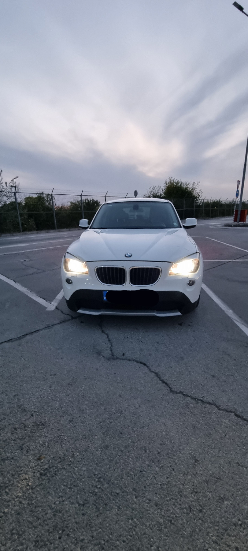 BMW X1 2.3D - изображение 1