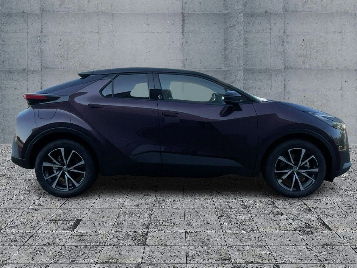 Toyota C-HR 2.0 Plug-in Hybrid Team Deutschland - изображение 6