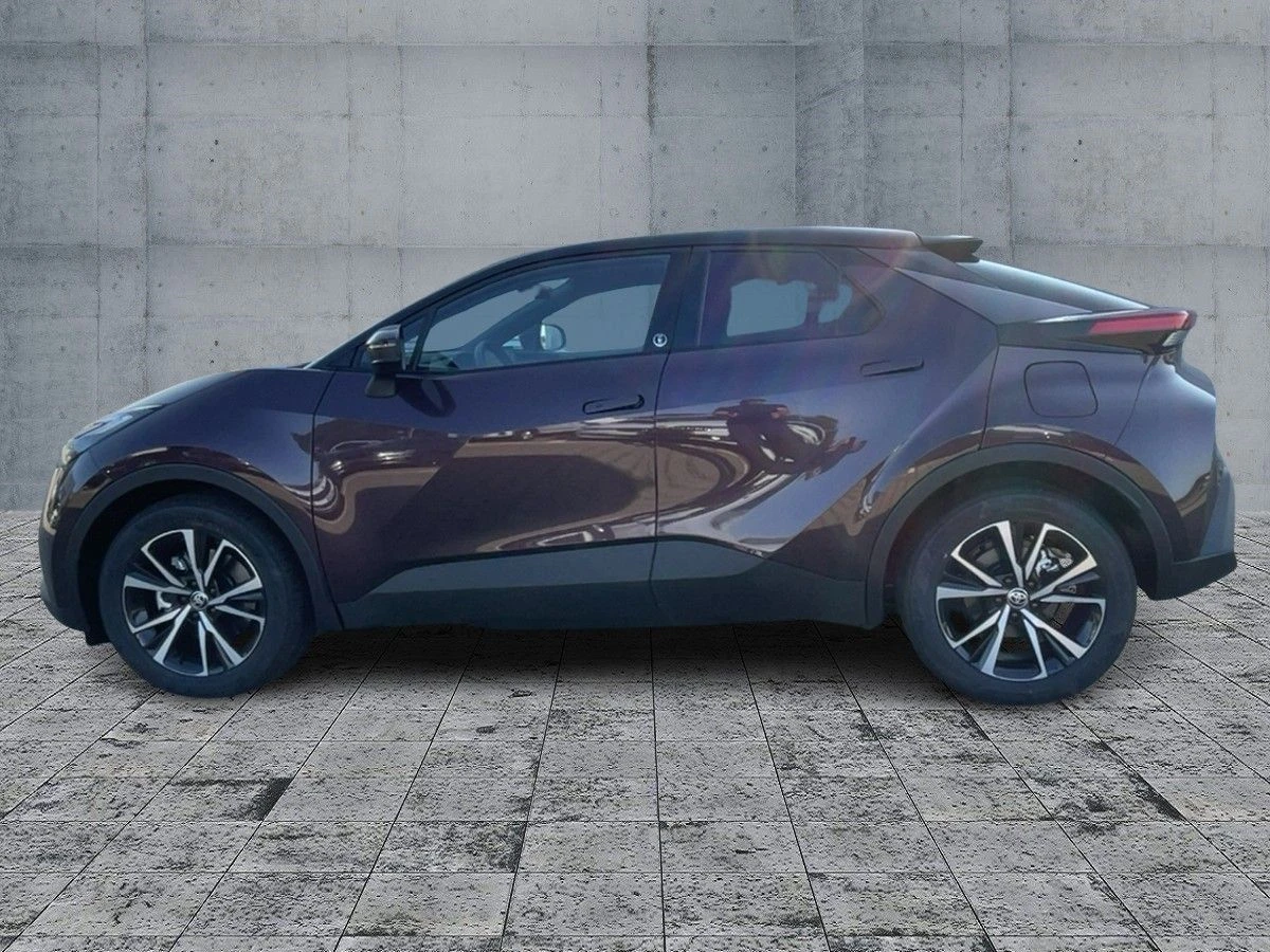 Toyota C-HR 2.0 Plug-in Hybrid Team Deutschland - изображение 3