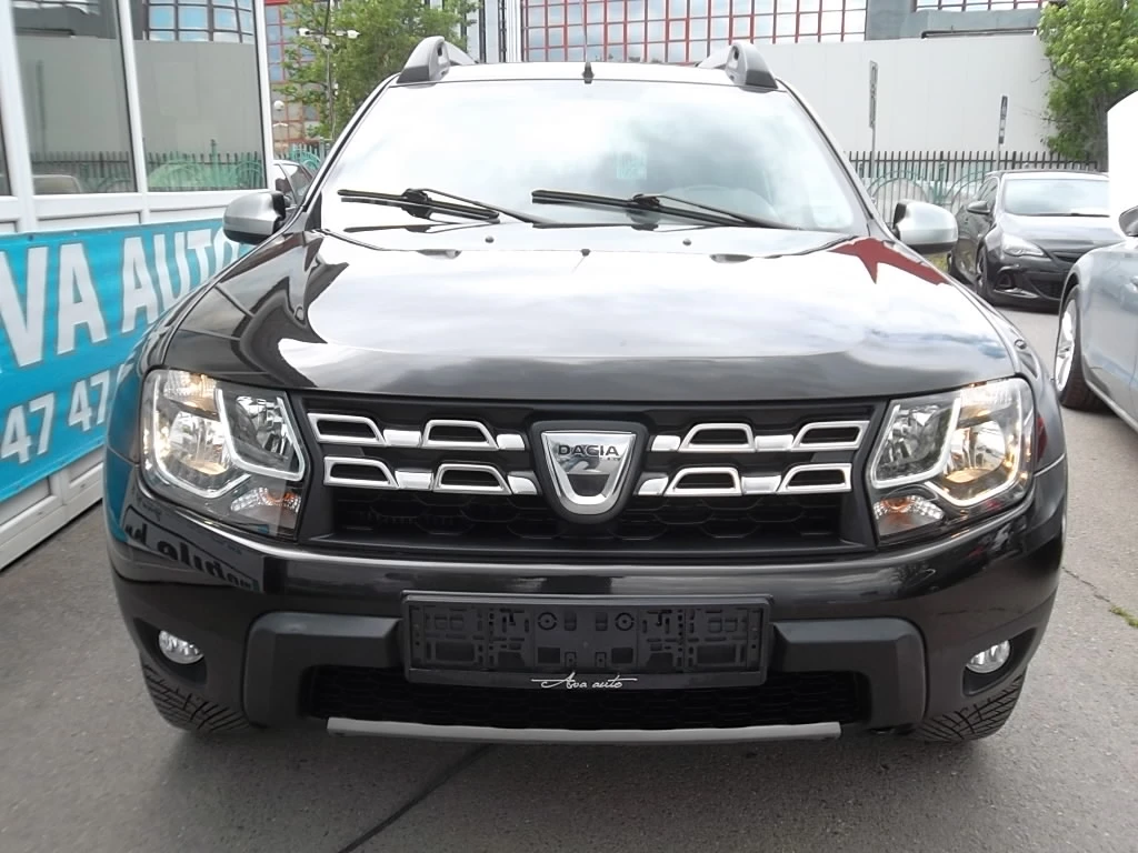 Dacia Duster 1.5DCI-110K.C-NAVI-EURO6 - изображение 6
