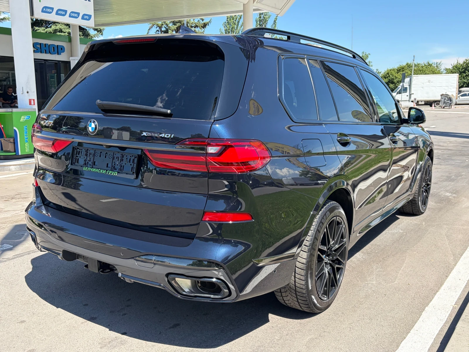 BMW X7 4.0i/M-ПАКЕТ/АIR/SKY/LASER/360/ВЕНТИЛАЦИЯ/ACC/5+ 1, снимка 4 - Автомобили и джипове - 54933514