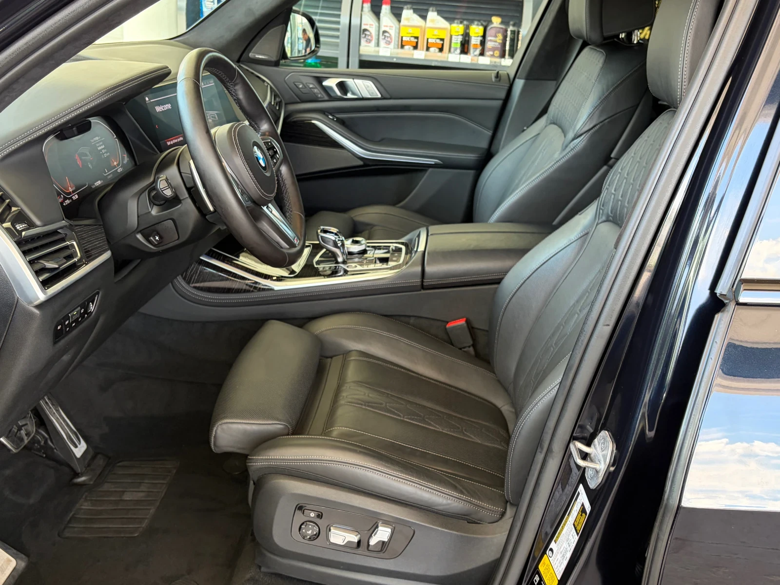 BMW X7 4.0i/M-ПАКЕТ/АIR/SKY/LASER/360/ВЕНТИЛАЦИЯ/ACC/5+ 1, снимка 10 - Автомобили и джипове - 54933514