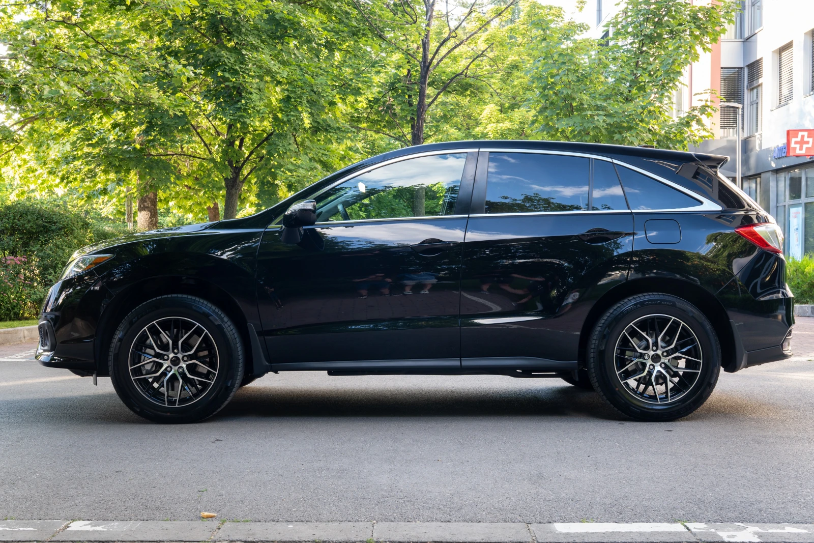 Acura Rdx A-Spec, снимка 3 - Автомобили и джипове - 55006333