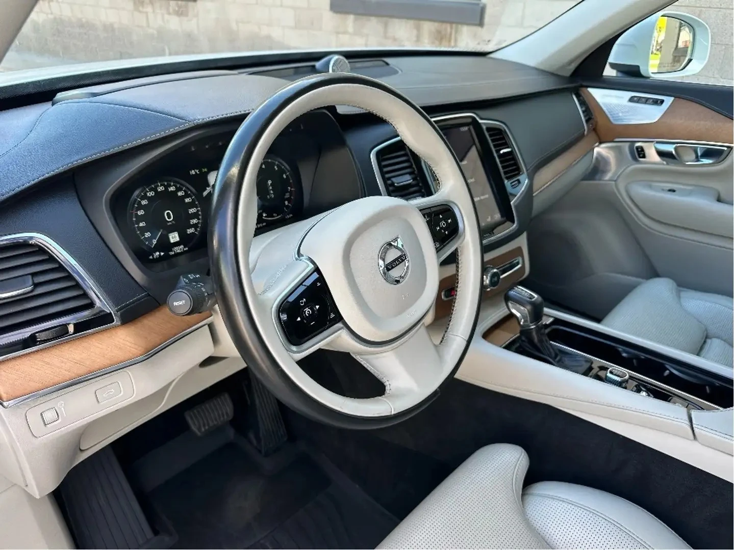 Volvo Xc90 T6 INSCRIPTION/360 VIEW/LANE ASSIST/KEYLESS/B&O | Mobile.bg � ����������� 10