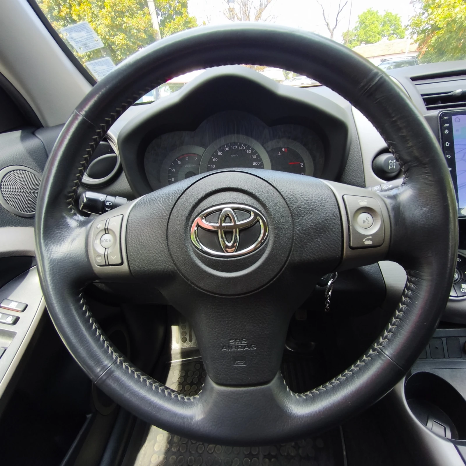 Toyota Rav4, снимка 11 - Автомобили и джипове - 55802320