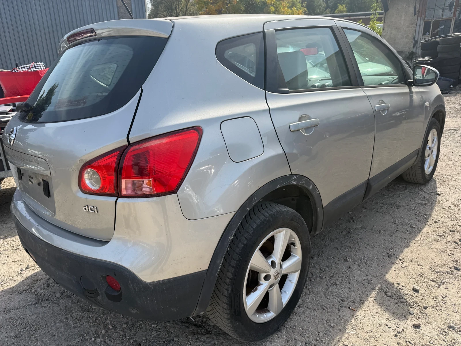 Nissan Qashqai, снимка 4 - Автомобили и джипове - 56449359