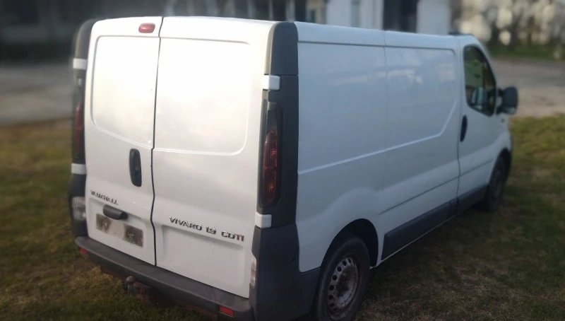 Opel Vivaro 1.9 CDTI 101, снимка 4 - Бусове и автобуси - 46615906