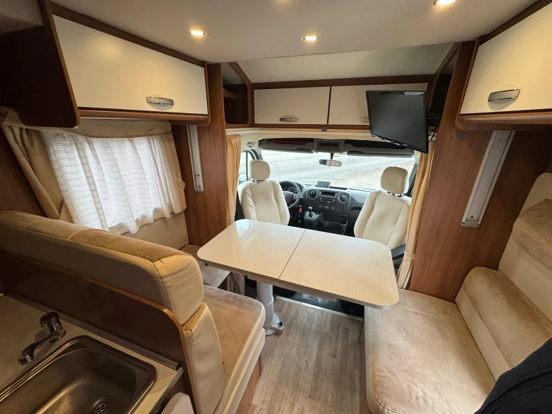 Кемпер Renault Ahorn Kentucky, снимка 11 - Каравани и кемпери - 52687770