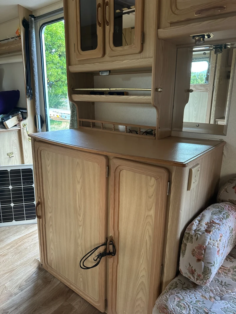 Каравана Adria Lunar Clubman 470 2ck, снимка 13 - Каравани и кемпери - 53358275