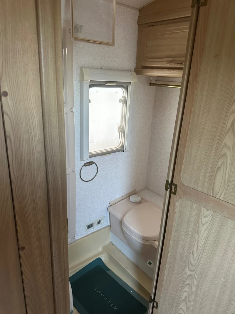 Каравана Adria Lunar Clubman 470 2ck, снимка 17 - Каравани и кемпери - 53358275