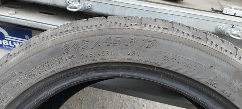 Гуми Зимни 245/45R17, снимка 6 - Гуми и джанти - 33068064