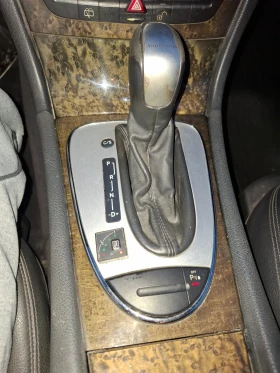 Mercedes-Benz E 200, снимка 6