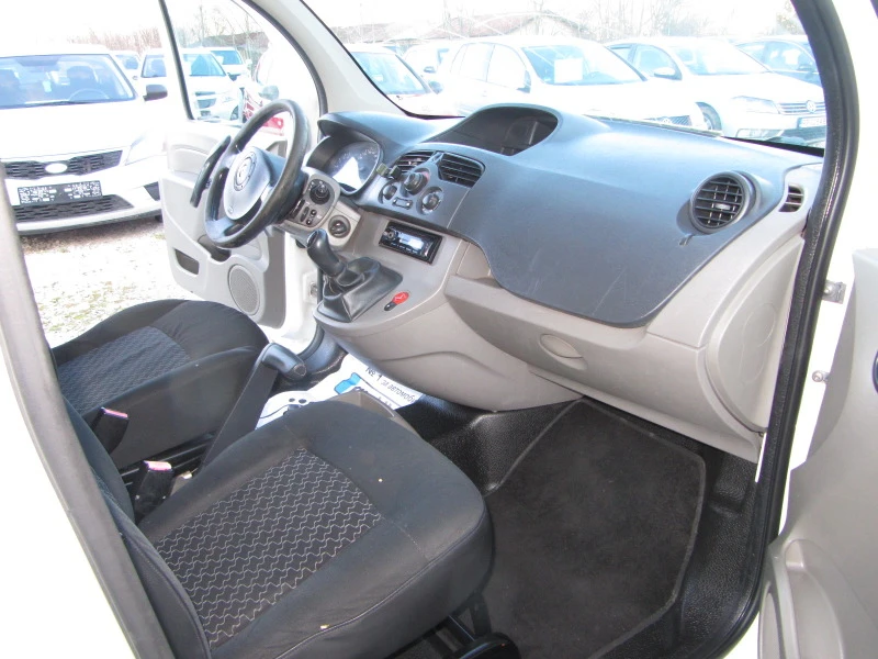 Renault Kangoo 1.5DCI-Италия, снимка 9 - Автомобили и джипове - 44326692