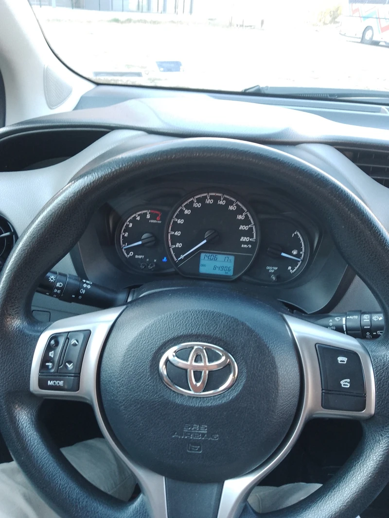 Toyota Yaris, снимка 1 - Автомобили и джипове - 48114596