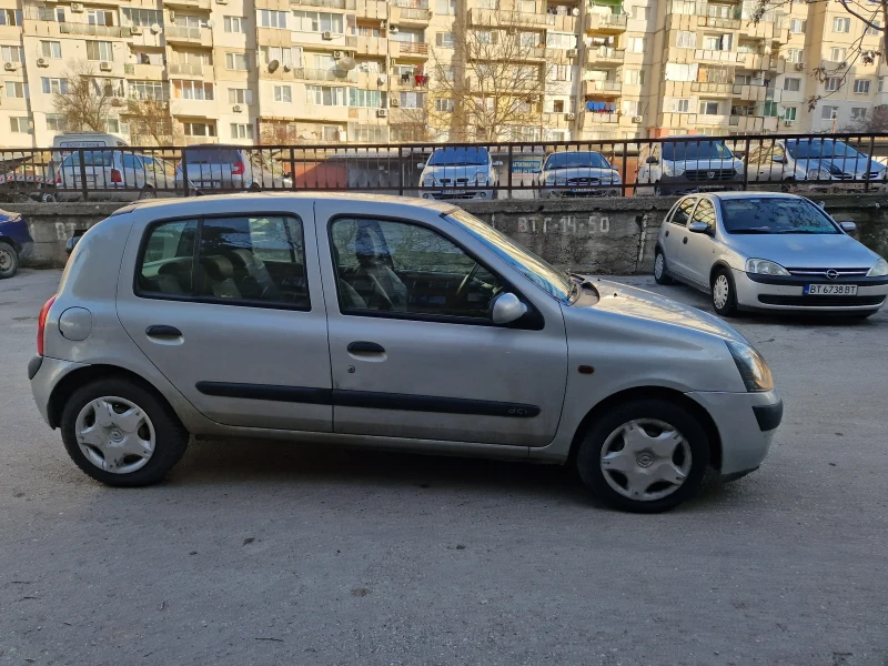 Renault Clio 1.5 , снимка 3 - Автомобили и джипове - 48219311