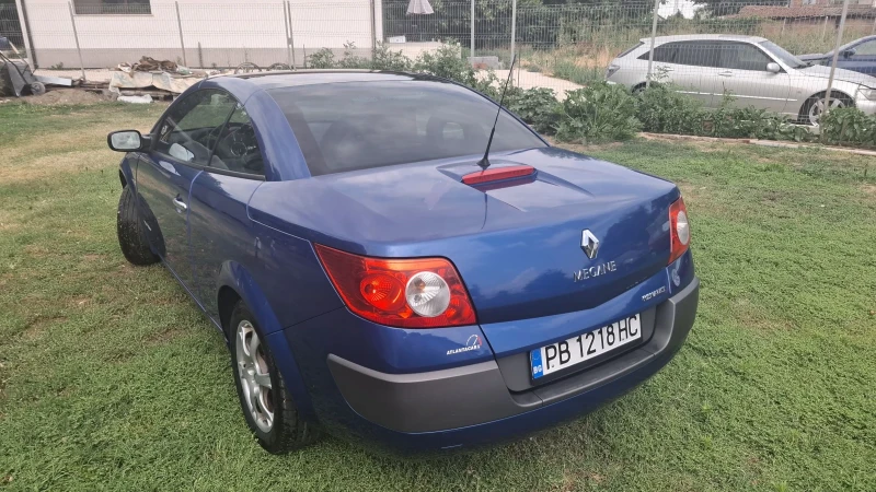 Renault Megane 1.6, снимка 2 - Автомобили и джипове - 51922318