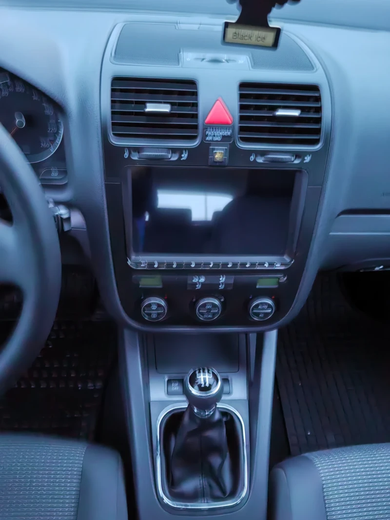 VW Golf 1.9 tdi 105ps Navi, снимка 13 - Автомобили и джипове - 52889911