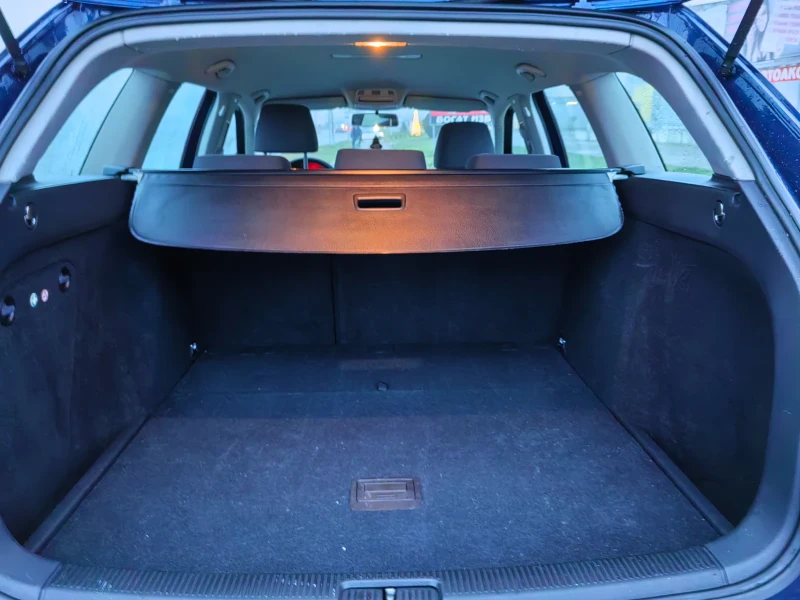 VW Golf 1.9 tdi 105ps Navi, снимка 15 - Автомобили и джипове - 52889911