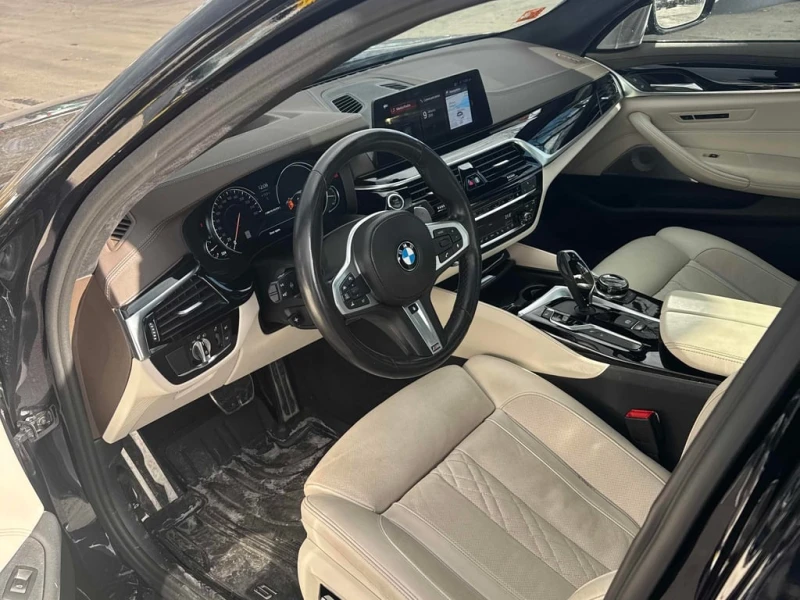 BMW 550 2018 M550i XDRIVE * БЕЗ ПЪРВОНАЧАЛНА ВНОСКА, снимка 7 - Автомобили и джипове - 53074774