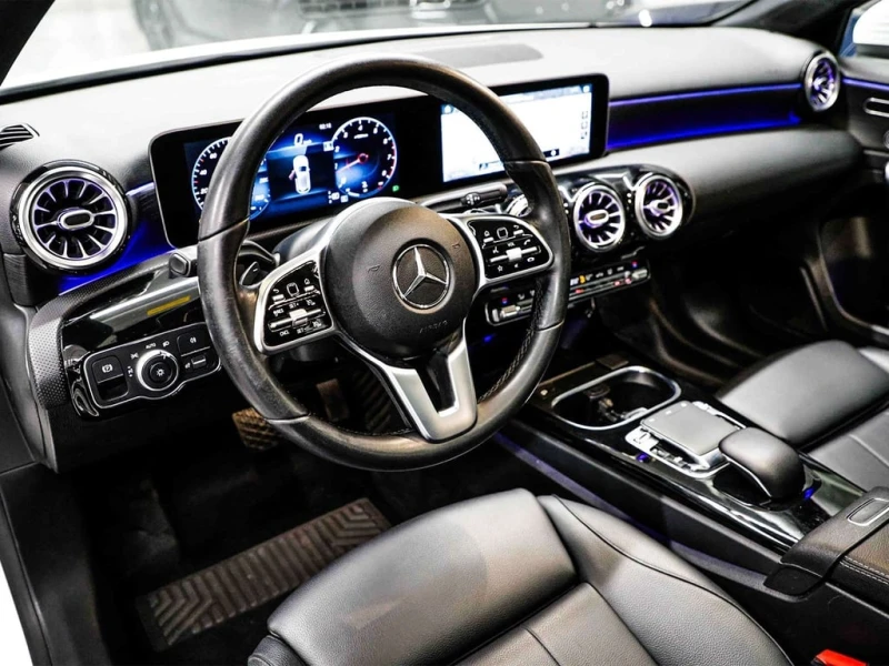 Mercedes-Benz A 250 * CARFAX * ЦЕНА ДО БГ, снимка 11 - Автомобили и джипове - 53304870