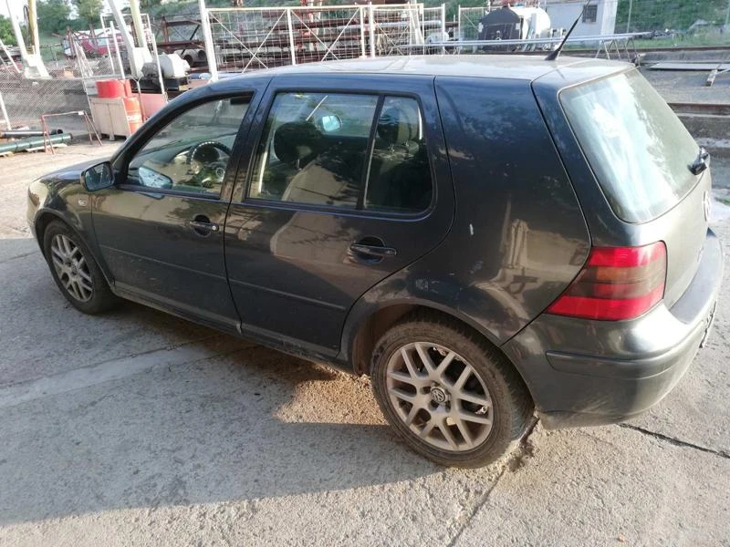 VW Golf IV, снимка 3 - Автомобили и джипове - 46820078