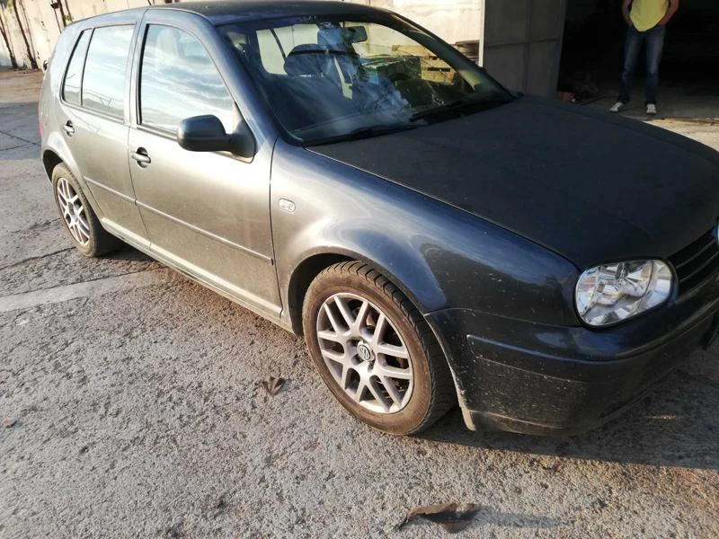 VW Golf IV, снимка 4 - Автомобили и джипове - 46820078