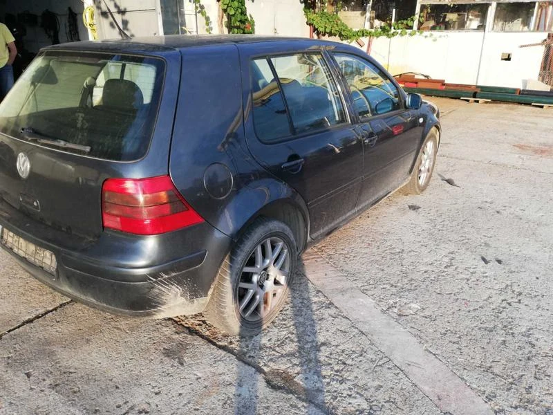 VW Golf IV, снимка 5 - Автомобили и джипове - 46820078