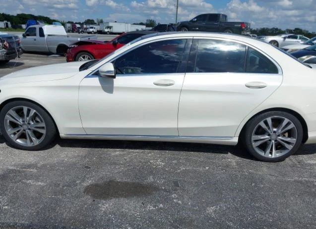 Mercedes-Benz C 300  LUXURY/SPORT 2.0L I-4 DI, DOHC, VVT, TURBO, снимка 4 - Автомобили и джипове - 47531187