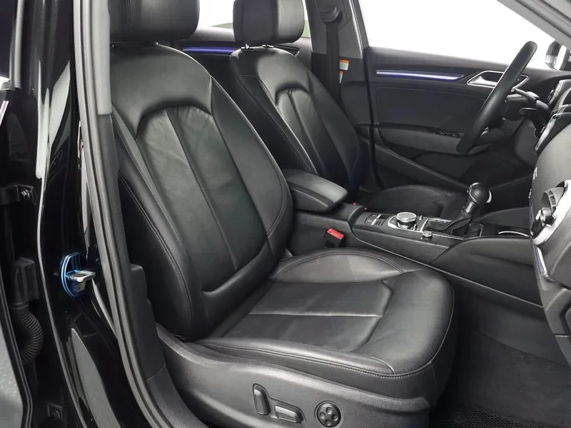 Audi A3 2.0 TFSI, снимка 10 - Автомобили и джипове - 54139643