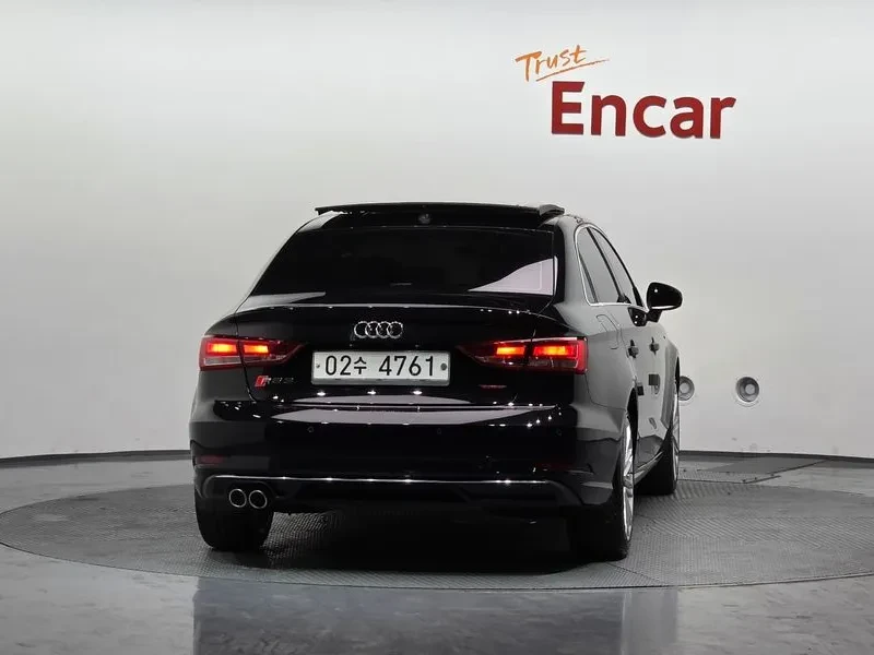 Audi A3 2.0 TFSI, снимка 4 - Автомобили и джипове - 54139643