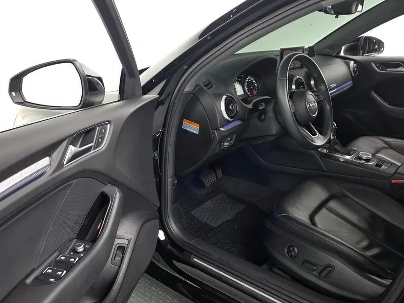 Audi A3 2.0 TFSI, снимка 11 - Автомобили и джипове - 54139643