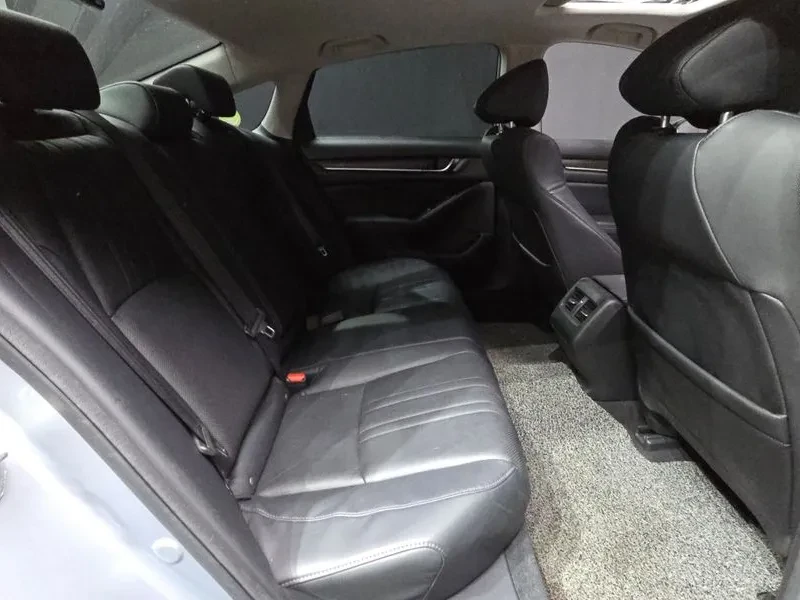 Honda Accord 2.0 Turbo Sports, снимка 12 - Автомобили и джипове - 55841785