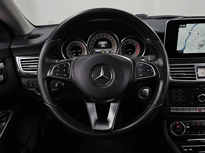 Mercedes-Benz CLS 350 W218 D 4Matic, снимка 13 - Автомобили и джипове - 55939808